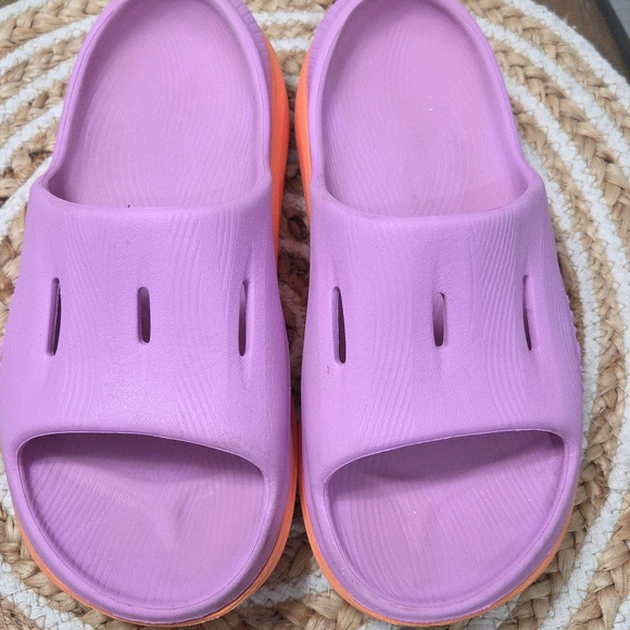 Hoka One Ora Recovery Slide, Size 4Y/ Womans 7 - Picture 3 of 8